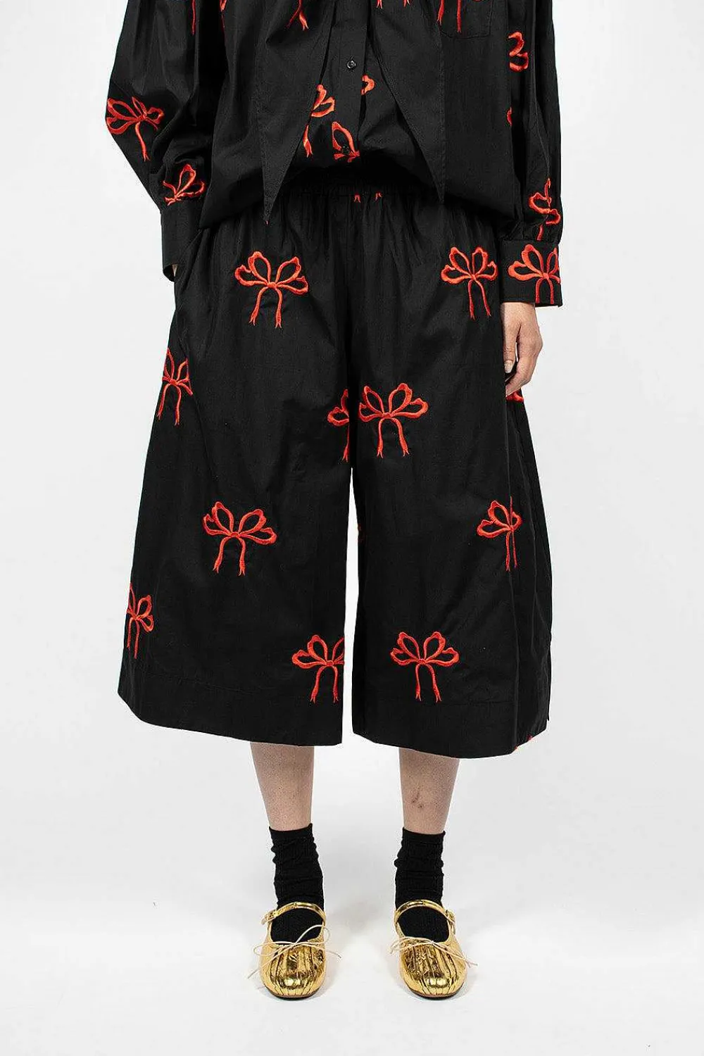 Simone Rocha Bow Boxing Shorts Black/Red| Trousers