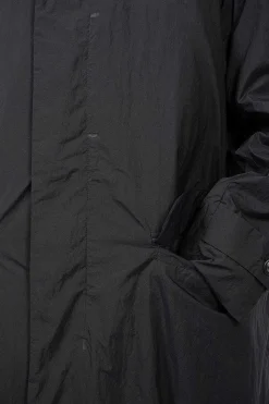 and wander Light Water Repellent Coat Black| Outerwear