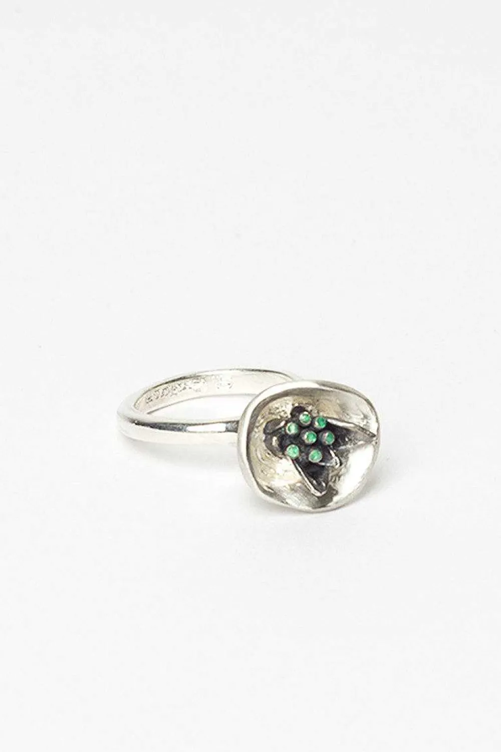 Rosa Maria Mallow Emerald Ring| Rings