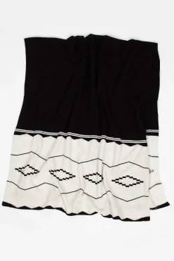 Queene and Belle Pueblo Wrap Scarf Black/White| Scarves & Gloves