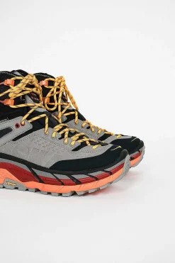 Hoka One One Tor Ultra Hi Black/Chili Pepper| Boots