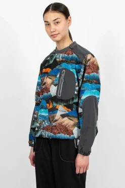 and wander Vent Printed Pullover Blue| Tops