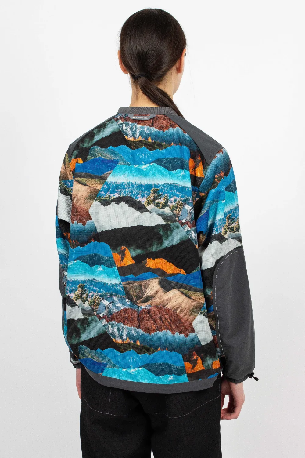 and wander Vent Printed Pullover Blue| Tops